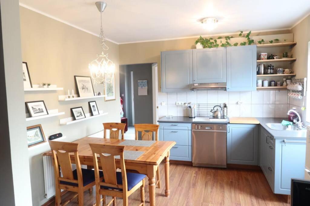 Warm And Welcoming Flat Downtown Akureyri Apartment Екстериор снимка